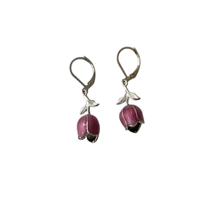 Boucles d'oreilles tulipes roses vintage en argent avec pétales en émail détaillés