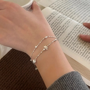 Bracelet Double Couche En Cuivre Avec Papillon Et Perles Rondes Polies Et Dépolies Bijoux De Mode Délicats Pour Femmes