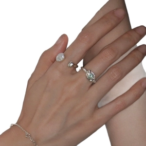 Ensemble de bagues en zircon style planète et fin bracelet en argent poli brillant