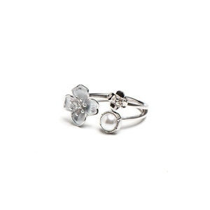 Vintage brushed flower open ring with pearl accent in silver finish for women
