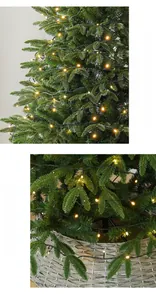 Détail du sapin de Noël en PE vert avec lumières LED chaudes et base en panier tressé