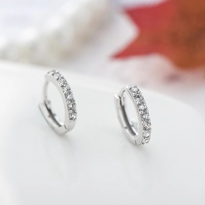 Orecchini Huggie Minimalisti A Cerchio Geometrico Per Donna In Rame Con Strass Bianchi Lucidi Gioielli Eleganti