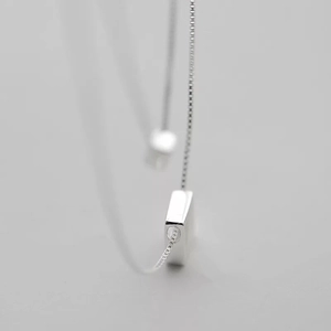 Minimalistische S925 Sterlingsilberkette mit geometrischem Rechteckanhänger an Boxkette