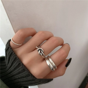 Lot de 3 bagues en argent sterling S925 comprenant des designs noués et minimalistes