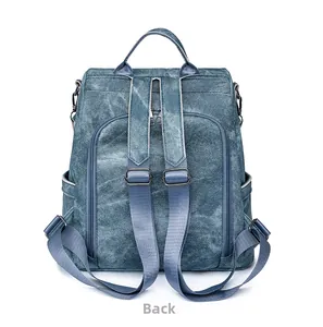 Detail eines Rucksacks aus blauem Segeltuch mit verstecktem Diebstahlschutz-Zipper