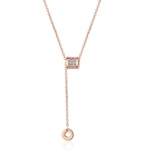 Roségoldene geometrische Zylinder-Halskette mit Kristallen an einer schmalen Gliederkette