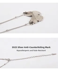 Detailansicht des Schmetterlingsanhängers aus S925 Silber mit Echtheitsstempel
