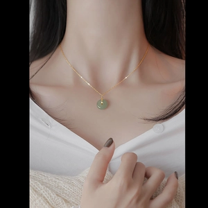 Elegant Round Green Jade Pendant Necklace Gold Plated Copper Clavicle Chain Minimalist Jewelry For Women