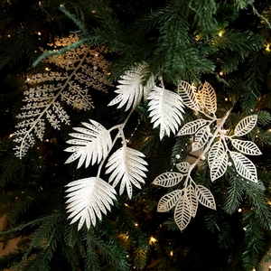 Décorations de Noël blanches scintillantes avec paillettes argentées et perles