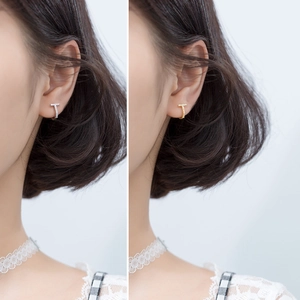 Elegant T-shaped S925 sterling silver earrings with diamond pavé in silver and gold
