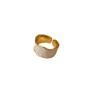 French vintage S925 silver ring with cream enamel and wavy gold edge in bread shape