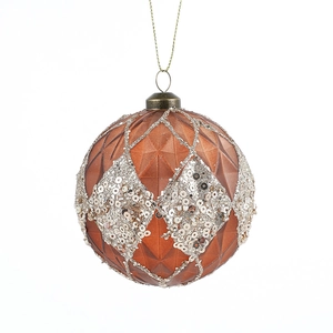8cm kaffeebraune Weihnachtskugel mit geometrischen Facetten und silbernem Glitzergitter