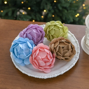 Set de flores de fieltro hechas a mano en colores vibrantes para adornos de Navidad