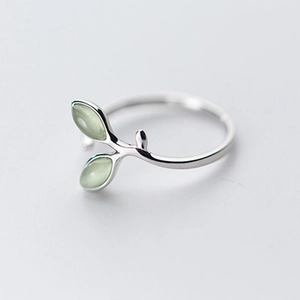 Minimalist S925 sterling silver open ring featuring green leaf-shaped gemstones
