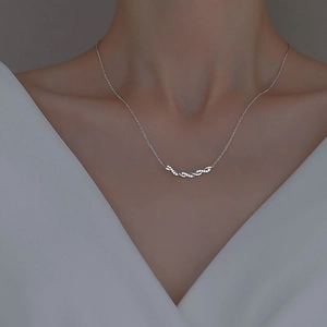 925 sterling silver twist necklace featuring a minimalist bar pendant with micro-diamonds