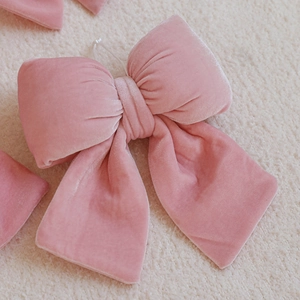 Nœud de Noël en velours rose avec design double couche pour décoration de sapin festif