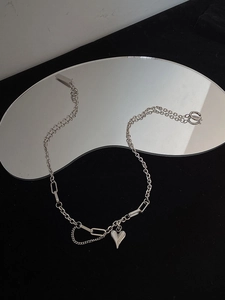 Minimalist 925 sterling silver necklace with heart pendant and mixed link chain