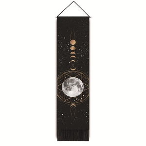 Tenture murale boho verticale avec phases de lune, étoiles et détails de pompons noirs