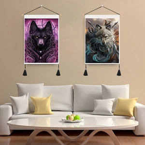 Nordischer Wandbehang mit Wolfsmuster, Holzstab und schwarzen Quasten für das Haus