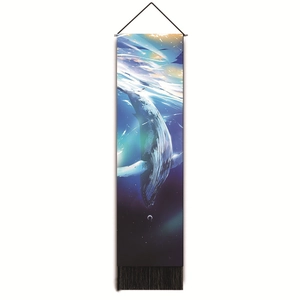 Tapiz de pared vertical de ballena con arte de océano estrellado, barra y flecos negros