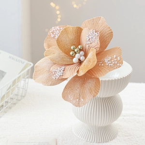 Fluwelen 24cm kunstmatige kerstbloem in abrikoos met glitterkralen in witte vaas