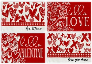 Lot de quatre sets de table de la Saint-Valentin en lin avec motifs de cœurs