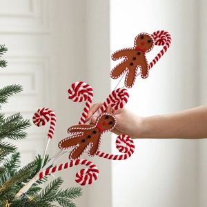 Pics de Noël bonhomme de pain d'épices avec spirales rouges et blanches pour décor