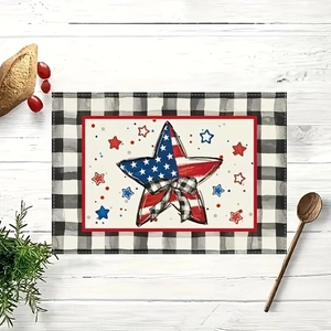 Gros plan du set de table étoile patriotique USA avec bordures à carreaux noirs et blancs