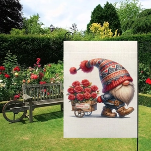 Doppelseitige Gartenfahne aus Leinen mit Gnom und Rosen für Muttertag im Freien