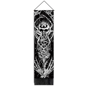 Tapisserie gothique avec crâne et toile d'araignée avec pompons noirs pour décoration