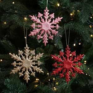 Glitzernde 11cm Schneeflocken-Anhänger in Roségold, Gold und Rot für den Weihnachtsbaum