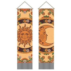Zweiteiliges Set böhmischer Wandteppiche mit Sonne und Mond sowie Vintage-Blumenmotiven