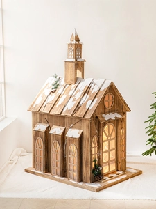 Grande église de Noël lumineuse en bois avec lumières LED et neige artificielle réaliste