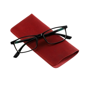 Crazy horse leather sunglasses pouch with classic black rectangular glasses set