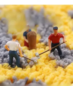 Vue macro du tapis de bain en microfibre jaune et gris aux fibres denses