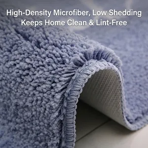 Tappeto da bagno azzurro in microfibra spessa con pelo lungo e base antiscivolo