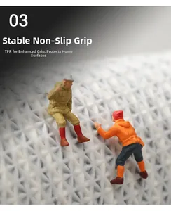 Detail van de TPR antisliplaag met 3D geometrische textuur voor badkamermatten