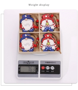 Display del peso di 76,3g per gli ornamenti gnomi in legno del 4 luglio in scatola