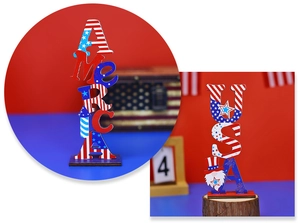 Détails des plaques en bois USA et AMERICA avec gnome et motifs patriotiques étoilés