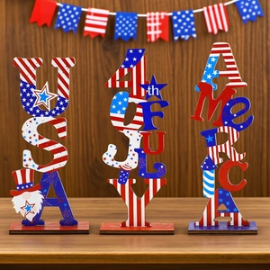 Centre de Table en Bois du Jour de l'Indépendance Lettres AMERICA Nain Étoiles Rayures Décoration de Bureau Patriotique