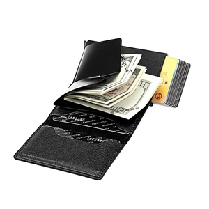 Minimalistisches RFID-Kartenetui aus schwarzem Saffiano-Leder mit Aluminium-Pop-up-Fach