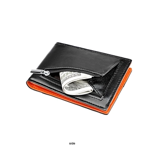 Details von schlanker Leder-Brieftasche mit orangefarbenem Futter und Geldclip