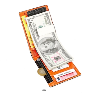 Vue détaillée du portefeuille en cuir orange avec pince à billets, cartes et poche zippée