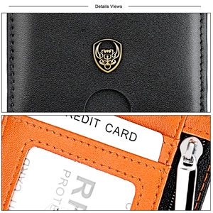 Détails du portefeuille en cuir avec fentes RFID et logo métallique élégant