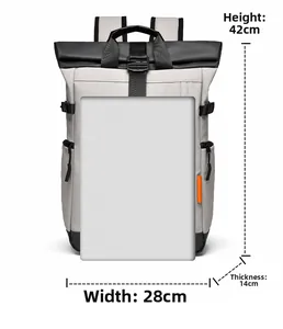 Dimensions du sac à dos gris imperméable : hauteur 42cm, largeur 28cm, profondeur 14cm