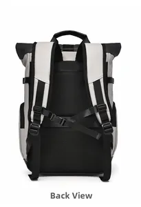 Détails des bretelles ergonomiques et du dos en maille respirante du sac à dos extérieur