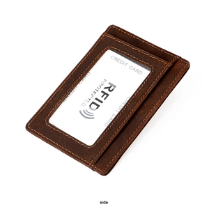 Vue détaillée porte-cartes en cuir crazy horse avec protection RFID et fente