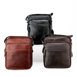 Sacs bandoulière en cuir pour hommes en noir, fauve et café avec plusieurs fermetures