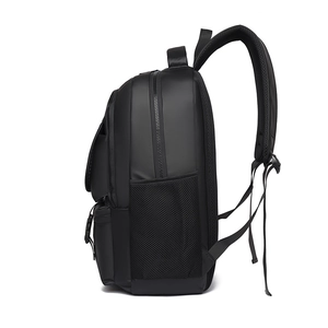 Versatile black large-capacity travel backpack with ergonomic padded shoulder straps