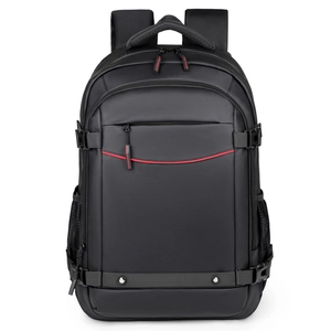 Mochila negra para portátil de gran capacidad con detalles rojos para uso diario y negocios